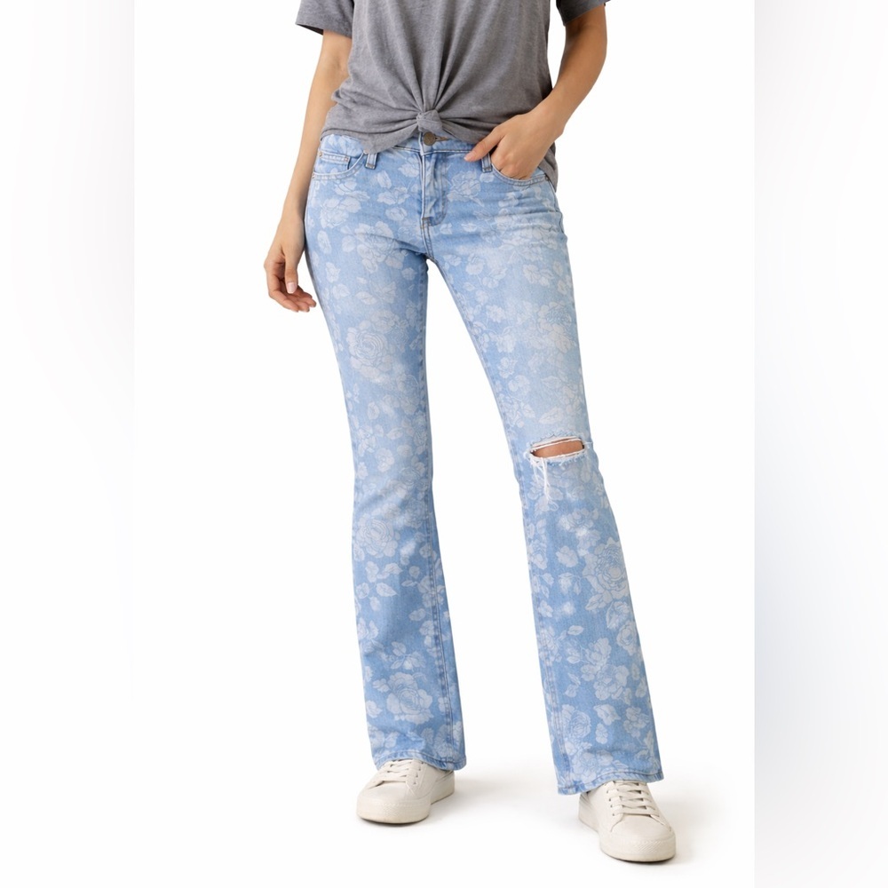 Celebrity‎ Pink Women's Distressed Jeans Floral Cuffed Hem, Mid-Rise, Size 15/32